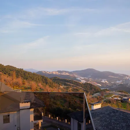 Antique Hills アパートホテル