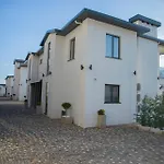 Antique Hills Aparthotel