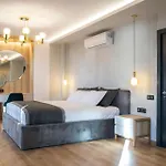 Antique Hills Aparthotel