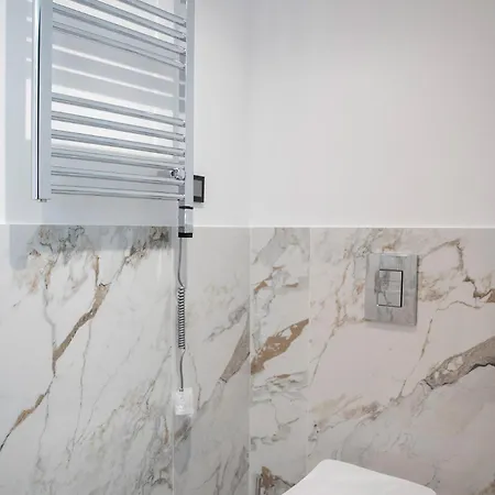 Hotel apartamentowy Antique Hills