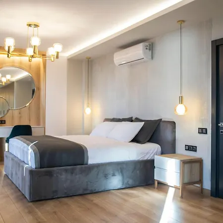 Antique Hills Aparthotel