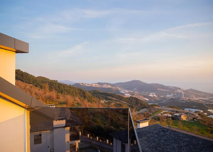 Antique Hills Aparthotel