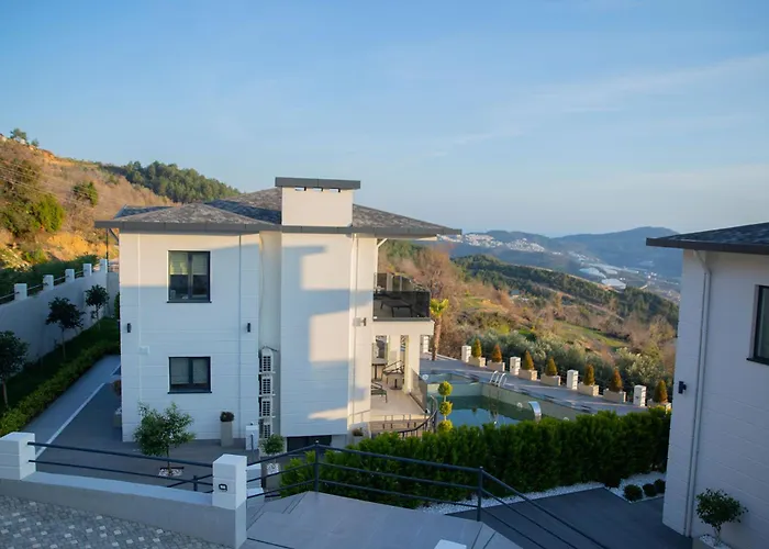 Antique Hills Aparthotel *